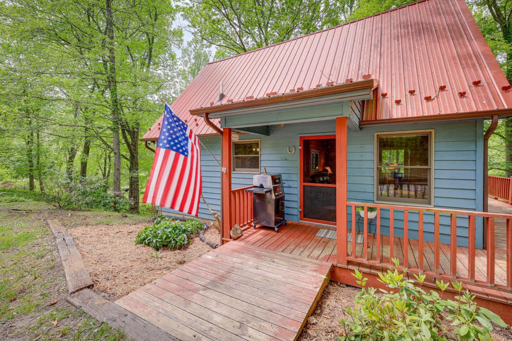 Quaint Blue Ridge Cabin Rental With On-Site Stream! Sparta Dış mekan fotoğraf