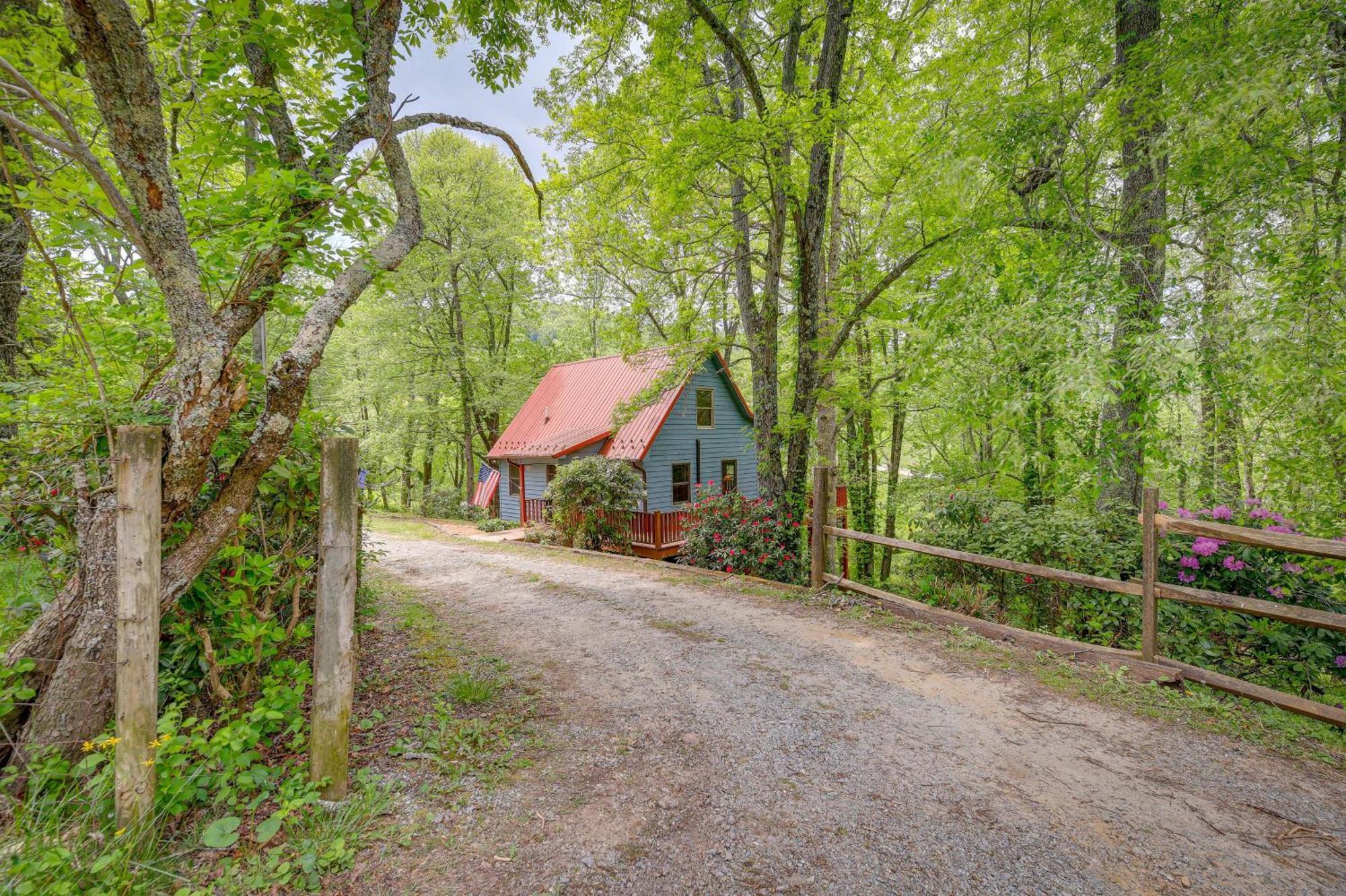 Quaint Blue Ridge Cabin Rental With On-Site Stream! Sparta Dış mekan fotoğraf