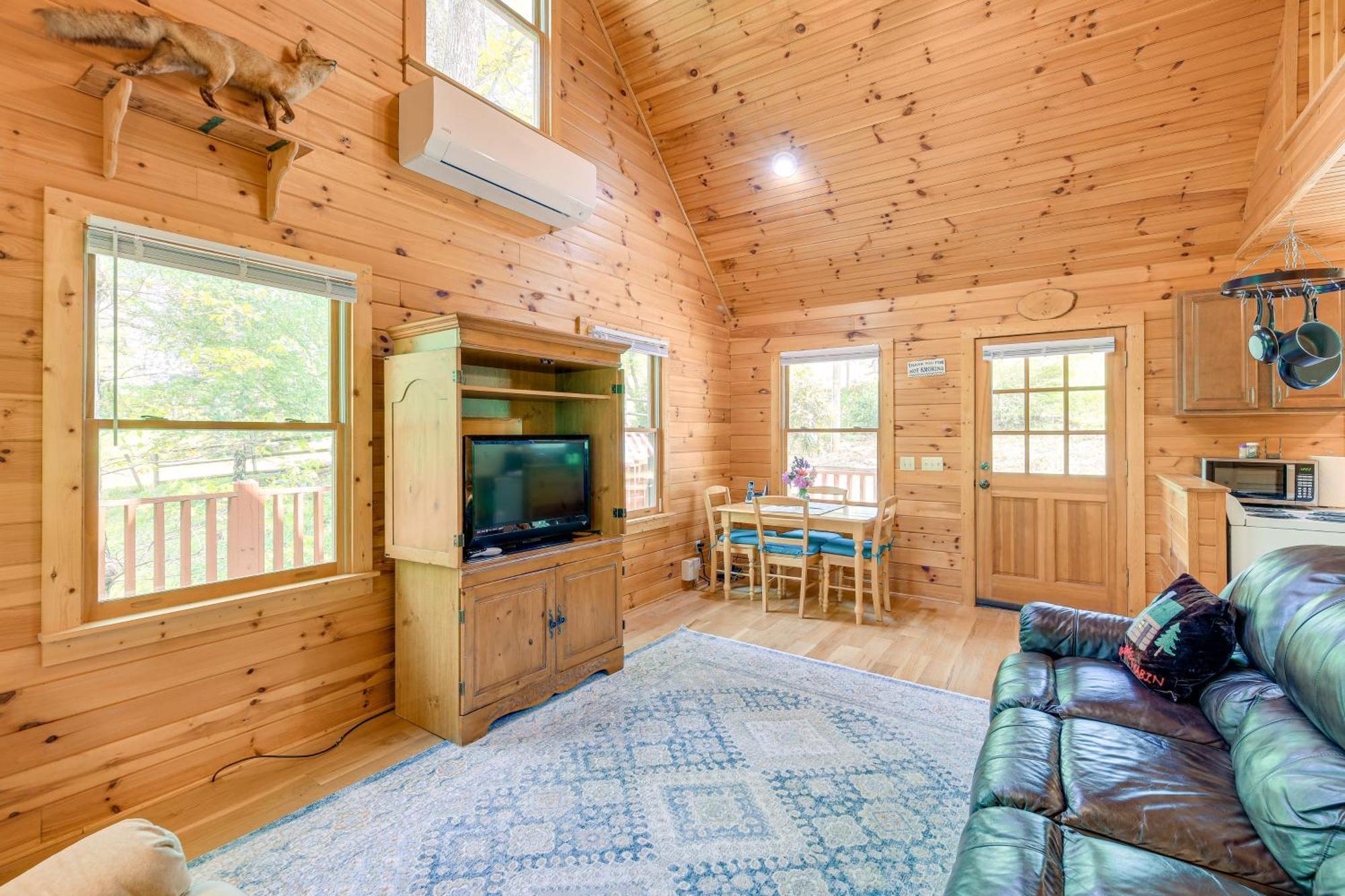 Quaint Blue Ridge Cabin Rental With On-Site Stream! Sparta Dış mekan fotoğraf